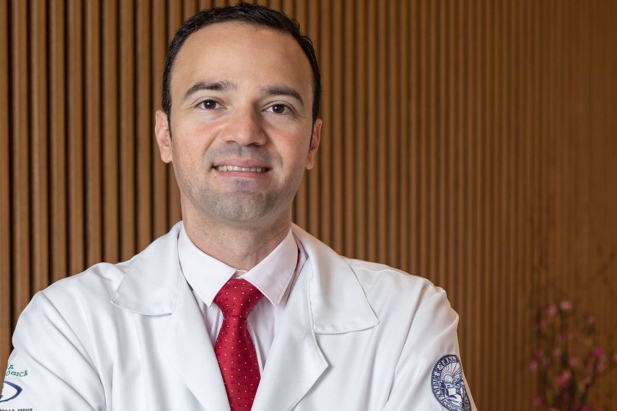 dr. Aron